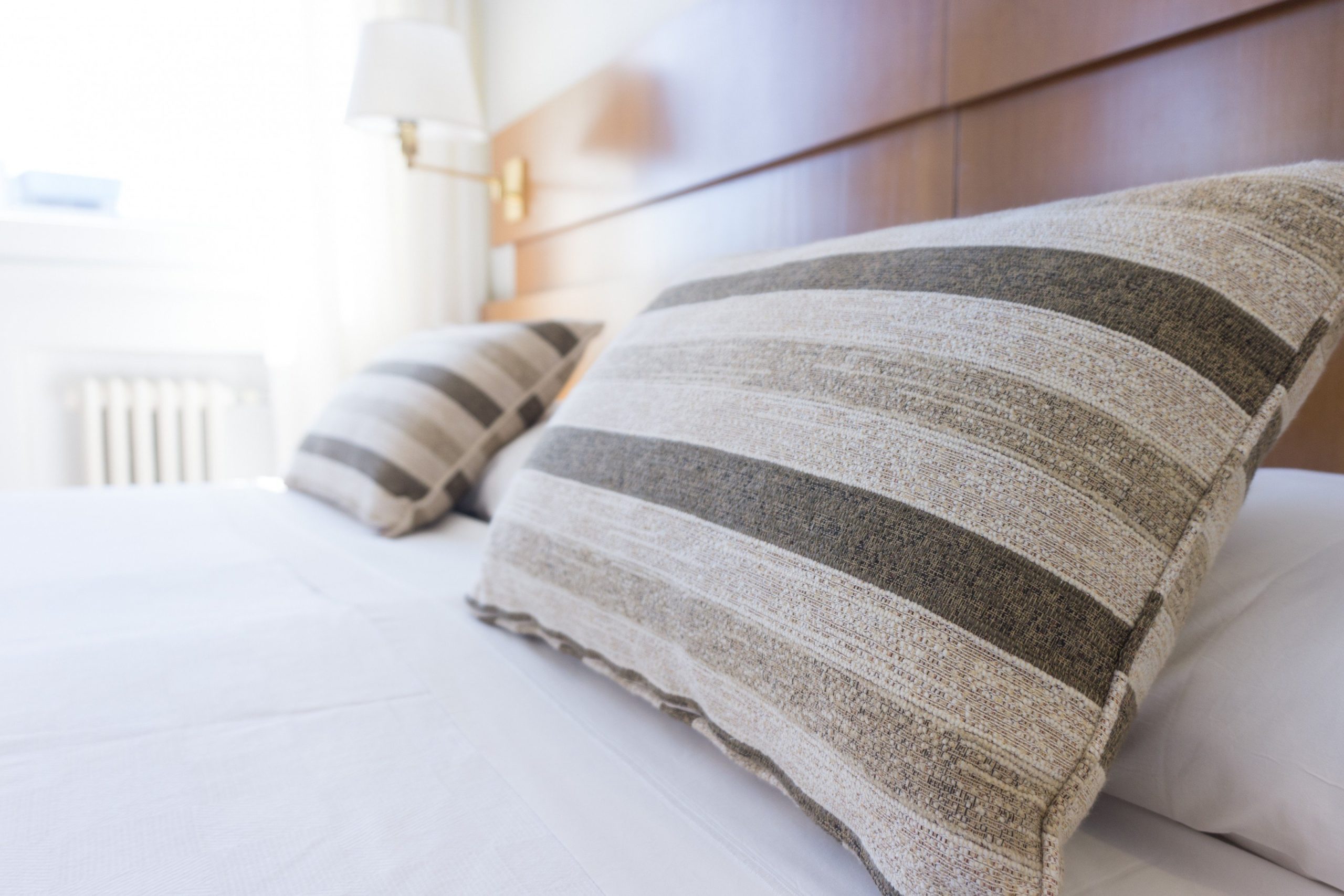 pillows-bed-bedding-bedroom-white-sleep-home pillows-bed-bedding-bedroom-white-sleep-home